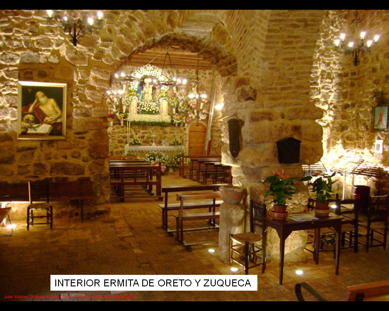 Interior Ermita de Nuestra Señora de  Oreto y Zuqueca